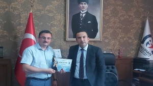 Nallıhan Kaymakamı Baysal'dan SYDV personeline başarı belgesi