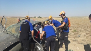 Niğde'de otomobil devrildi: 3 yaralı