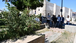 Paraguay'ın Ankara Büyükelçisi Valdez, Sivas'ta Aziz Vlas'ın mezarını ziyaret etti