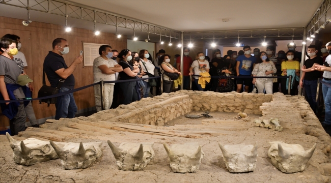 Tarihe meraklı 40 öğrenci Çorum Müzesini gezdi