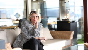 Türkiye'nin konuştuğu genç hentbolcu Merve Akpınar'a, SEY Vakfı tarafından eğitim ve spor bursu verilecek