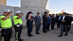Vali Sezer, trafik kontrol noktalarını gezdi