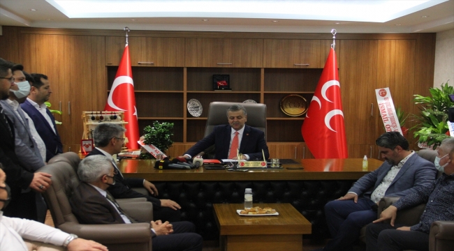 AK Parti İl Başkan Çopuroğlu'ndan MHP İl Başkanı İncetoprak'a "hayırlı olsun" ziyareti 