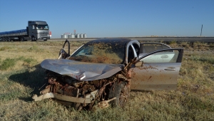 Aksaray'da otomobil koyun sürüsüne çarptı