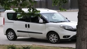 Ankara'dan bir AVM'deki dükkandan antika saat, tespih ve ziynet eşyası çalanlar Bolu'da yakalandı