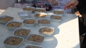 Beyşehir'de el emeği pazarında hanımlardan aşure etkinliği