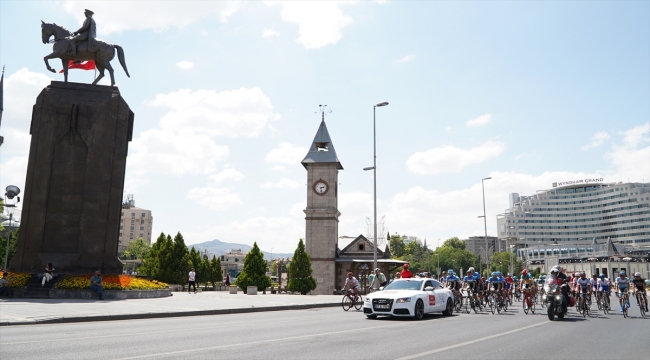 Erciyes'te dönen pedallar Kayseri ekonomisine 25 milyon lira katkı sağladı