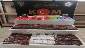 Eskişehir'de kaçakçılıkla mücadele kapsamında polis ekiplerince düzenlenen operasyonlarda 6 şüpheli yakalandı 