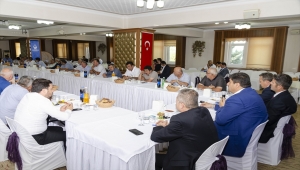 Kahramankazan Belediye Başkanı Serhat Oğuz, muhtarlarla bir araya geldi 