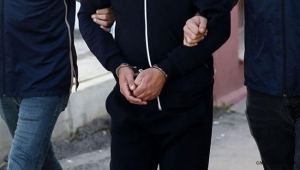 Kayseri'de evlerden ziynet eşyası çaldıkları iddia edilen zanlılardan 2'si tutuklandı 