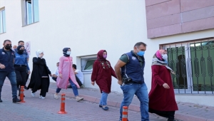 Kayseri'de FETÖ'nün polis eşlerinden sorumlu mahrem imamlarına operasyon: 4 gözaltı