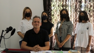 Kayseri'de lise öğrencileri, "Telafide Ben de Varım" programı için seslendirme yapıyor