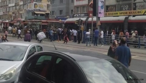 Kayseri Düvenönü'nde bir yaya tramvayla beton zemin arasına sıkıştı