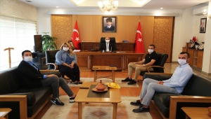 Kayserispor Kulübü Başkanı Berna Gözbaşı, Vali Şehmus Günaydın'ı ziyaret etti