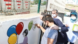 Kırıkkale Belediye Başkanı Saygılı özel öğrencilerle boya yaptı