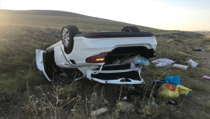 Kırıkkale'de otomobil şarampole devrildi: 5 yaralı