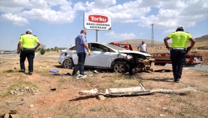 Konya'da takla atan araçtaki aynı aileden 4 kişi yaralandı