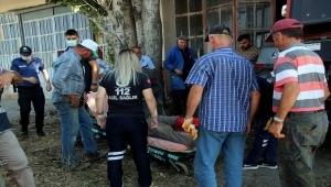 Sivas'ta tamir ettiği traktörün altında kalan kişi yaralandı 