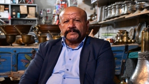 Sivaslı çiftçinin antikalarla donattığı garajı küçük bir müzeyi andırıyor