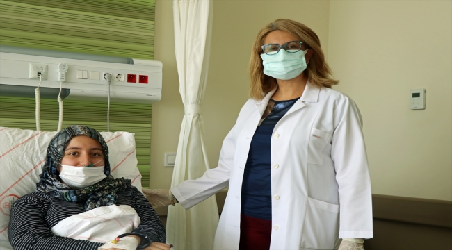 Tercih dönemini hastanede geçiren 18 yaşındaki Kovid-19 hastası üniversite adayından "Aşı olun" çağrısı