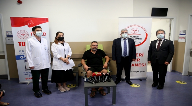"TURKOVAC" aşısı, faz 3 çalışması kapsamında Kayseri'de gönüllülere uygulanmaya başlandı