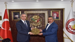 AK Parti'li Yanılmaz'dan Seydişehir Belediye Başkanı Tutal'a ziyaret