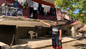 Balkonda çamaşır asan kadın komşusu tarafından kazara vuruldu