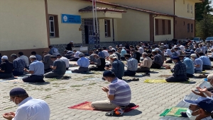 Beyşehir'de çiftçiler yağmur duasına çıktı