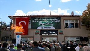 Çankırı'nın Eldivan ilçesinde doğal gaz meşalesi yandı