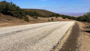 Çiçekdağı ve Akçakent'te 11 kilometre köy yolu tamamlandı