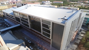 Cumhuriyet Üniversitesi Kadın Doğum ve Çocuk Hastanesi'nde otel konforunda sağlık hizmeti