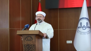 Diyanet İşleri Başkanı Erbaş, 2. Gençlik Çalıştayı'nda konuştu: