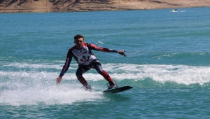 Ermenek'te su jeti ve flyboord gösterileri ilgiyle izlendi