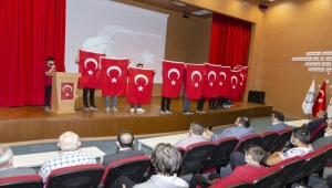 Kahramankazan'da lise öğrencileri, 15 Temmuz şehitlerini andı