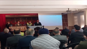 Karapınar'da öğrenci servis şoförleri ile toplantı yapıldı