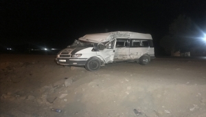 Kayseri'de tarım işçilerini taşıyan minibüs ile tır çarpıştı: 19 yaralı