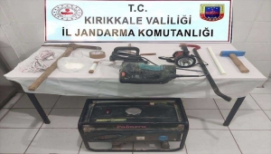 Kırıkkale'de define arayan 2 şüpheli suçüstü yakalandı