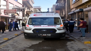 Kırıkkale'de evde çıkan yangında 2 kişi dumandan etkilendi