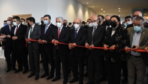 Kırşehir'de Ahilikle ilgili resim, fotoğraf ve el işi sergileri açıldı