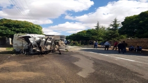 Kırşehir'de beton mikserinin çarptığı tek katlı evin balkonunda oturan kadın öldü
