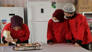 Meslek liseliler öğrendiklerini köy okullarında pratiğe döküyor 