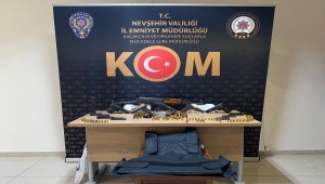 Nevşehir'de gece kulübünde kalaşnikof tüfek ve 5 tabanca ele geçirildi