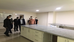 NEVÜ Rektörü Aktekin Derinkuyu'daki MYO'yu inceledi