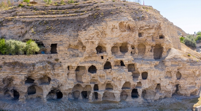 Sivas'ta, Hititler dönemine ait "apartmanlar" keşfedilmeyi bekliyor