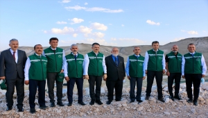 Tarım ve Orman Bakanı Pakdemirli, Eskişehir'deki Gökpınar Barajı'nda incelemede bulundu: