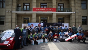 TEKNOFEST'te dereceye giren Eskişehir'deki liseliler tasarımlarını sergiledi