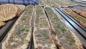 Ulaş'ın etli pidesi büyük şehirlerde de damakları tatlandırıyor