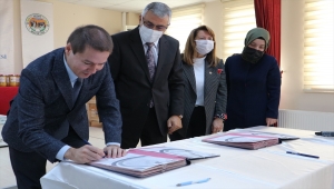 AK Parti Eskişehir Milletvekili Emine Nur Günay, İnönü ilçesinde proje tanıtım toplantısına katıldı 