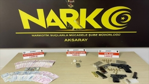 Aksaray'da uyuşturucu sattıkları iddia edilen 3 şüpheli tutuklandı