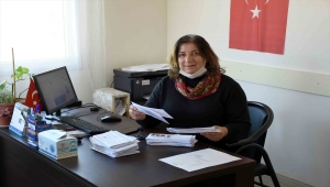 Aksaray'ın tek kadın muhtarı 12 yıl önce aldığı mührü kimseye bırakmıyor